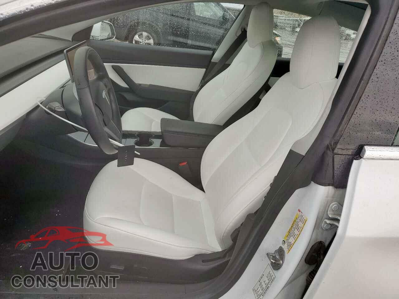 TESLA MODEL 3 2019 - 5YJ3E1EB2KF392305