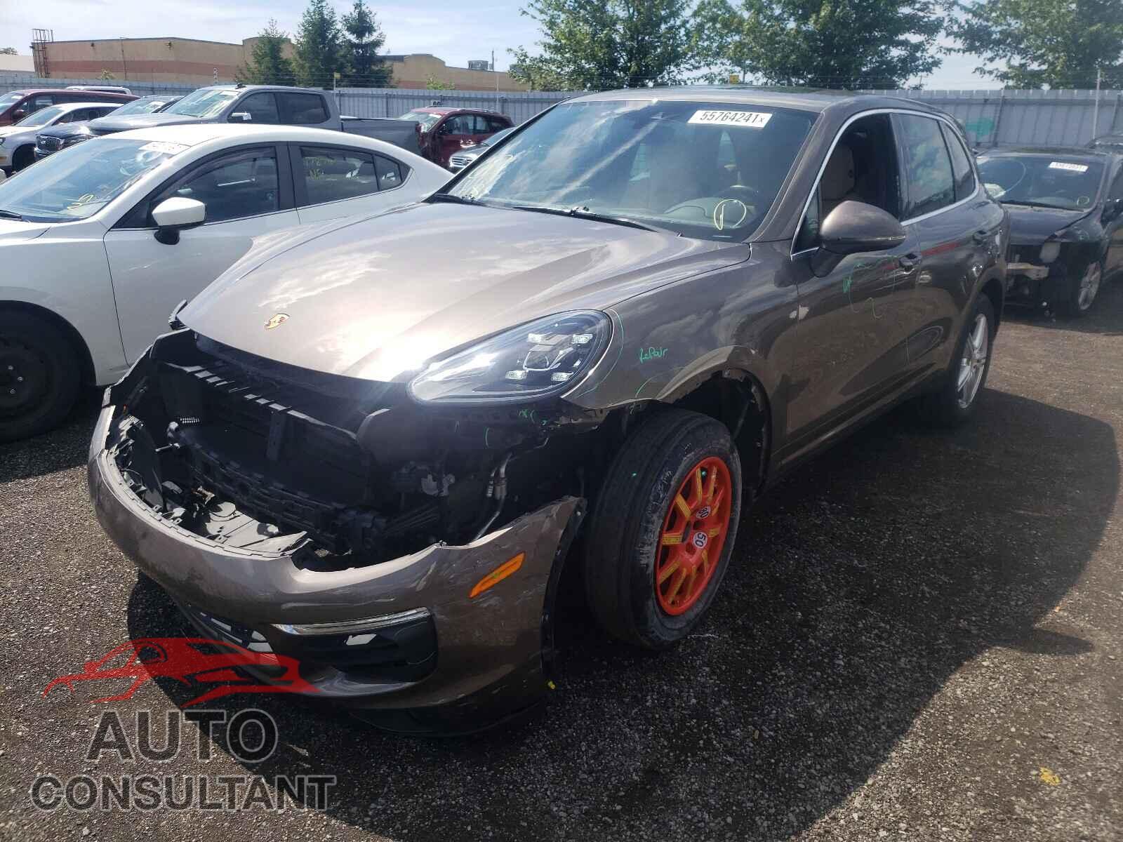 PORSCHE CAYENNE 2016 - WP1AA2A29GKA14487