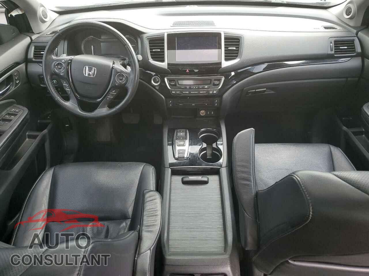 HONDA PILOT 2017 - 5FNYF6H05HB082961