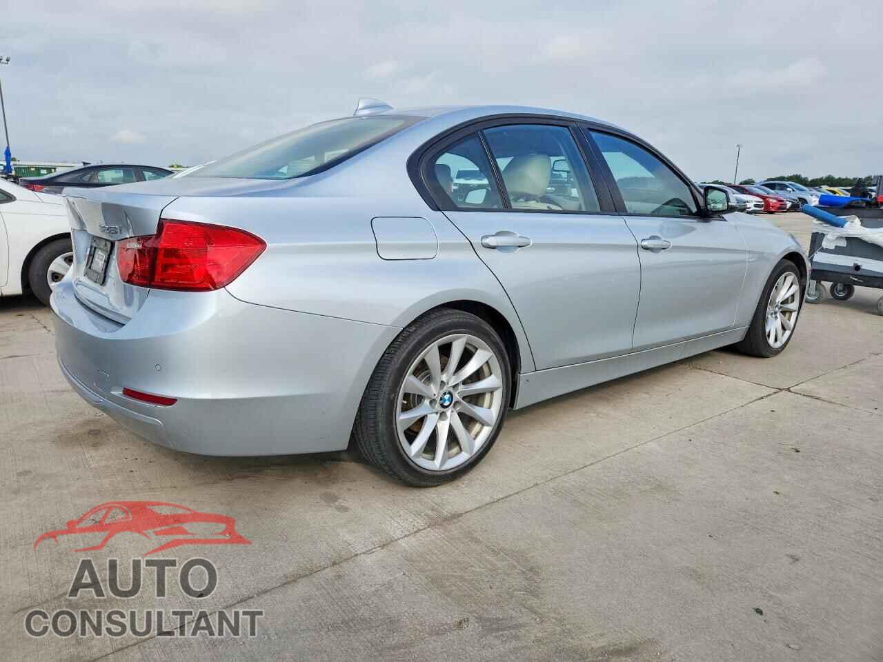 BMW 3 SERIES 2012 - WBA3A5C52CF256511
