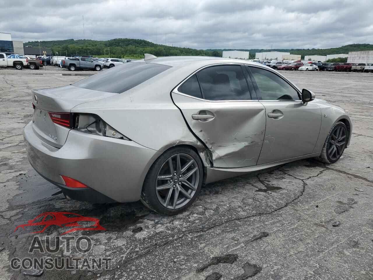 LEXUS IS 2015 - JTHBE1D23F5014657