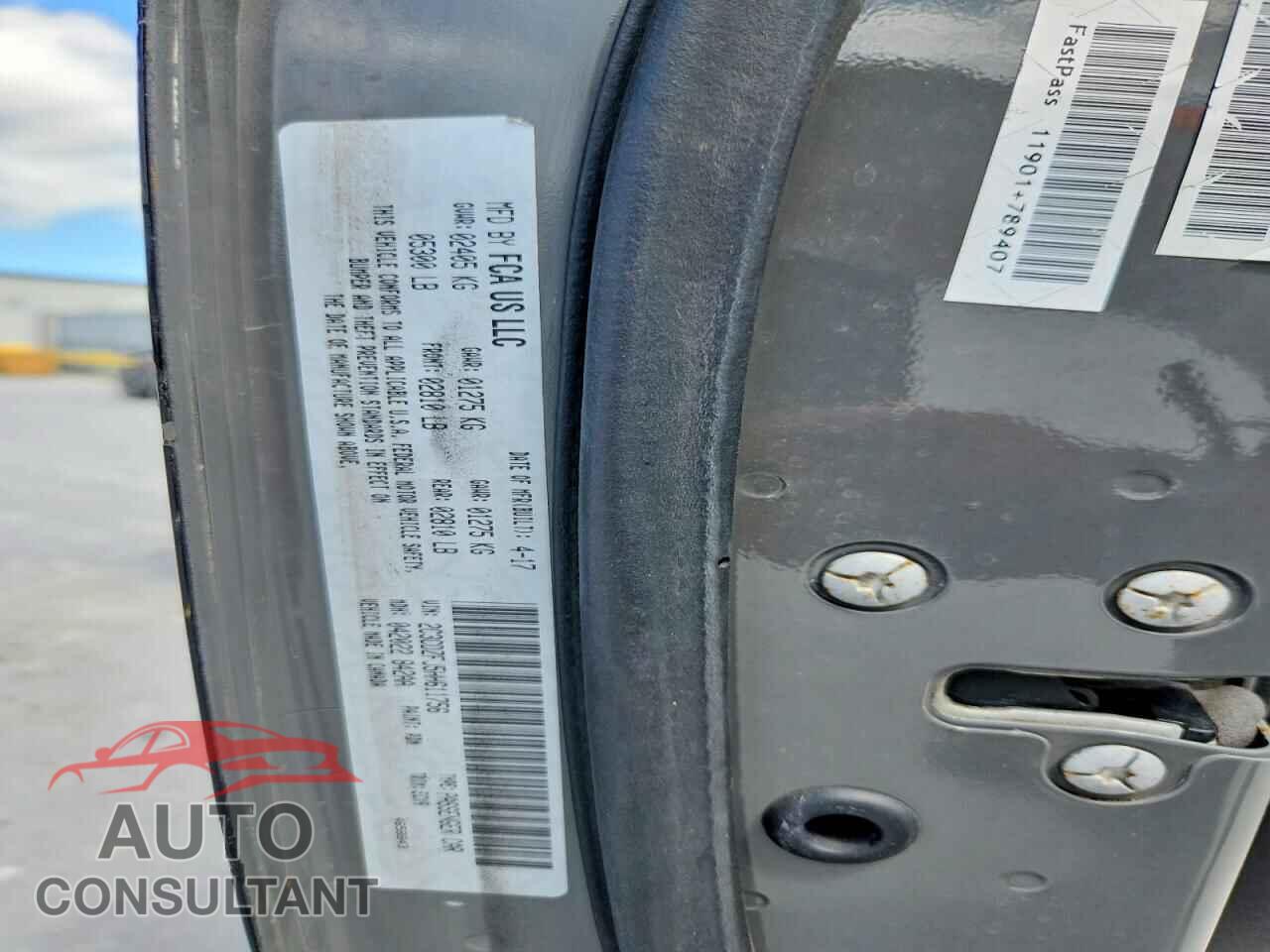 DODGE CHALLENGER 2017 - 2C3CDZFJ5HH611756
