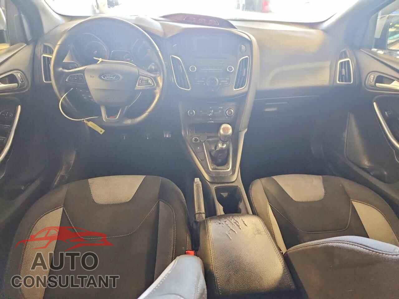 FORD FOCUS 2016 - 1FADP3L90GL355578
