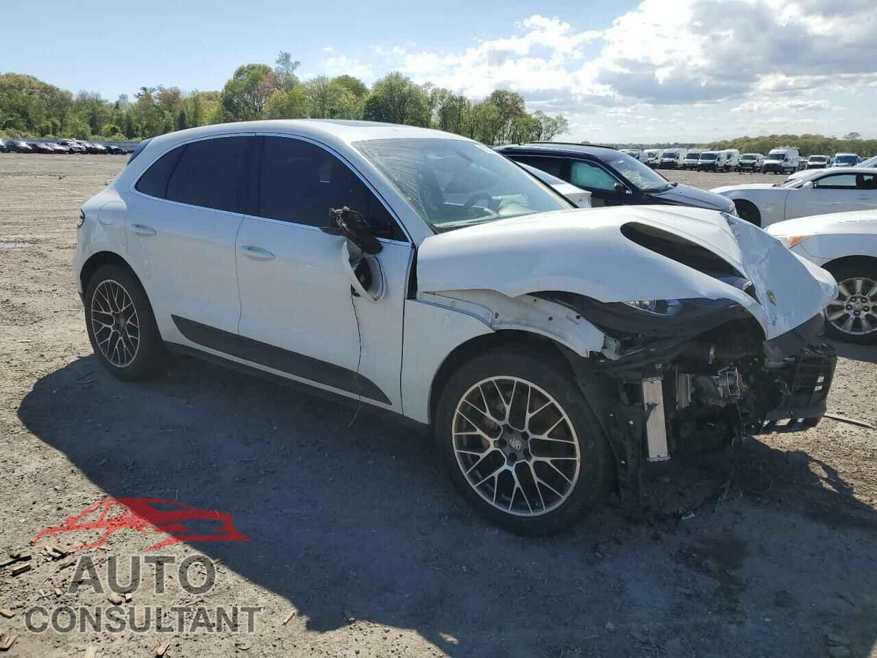 PORSCHE MACAN 2015 - WP1AB2A57FLB59172