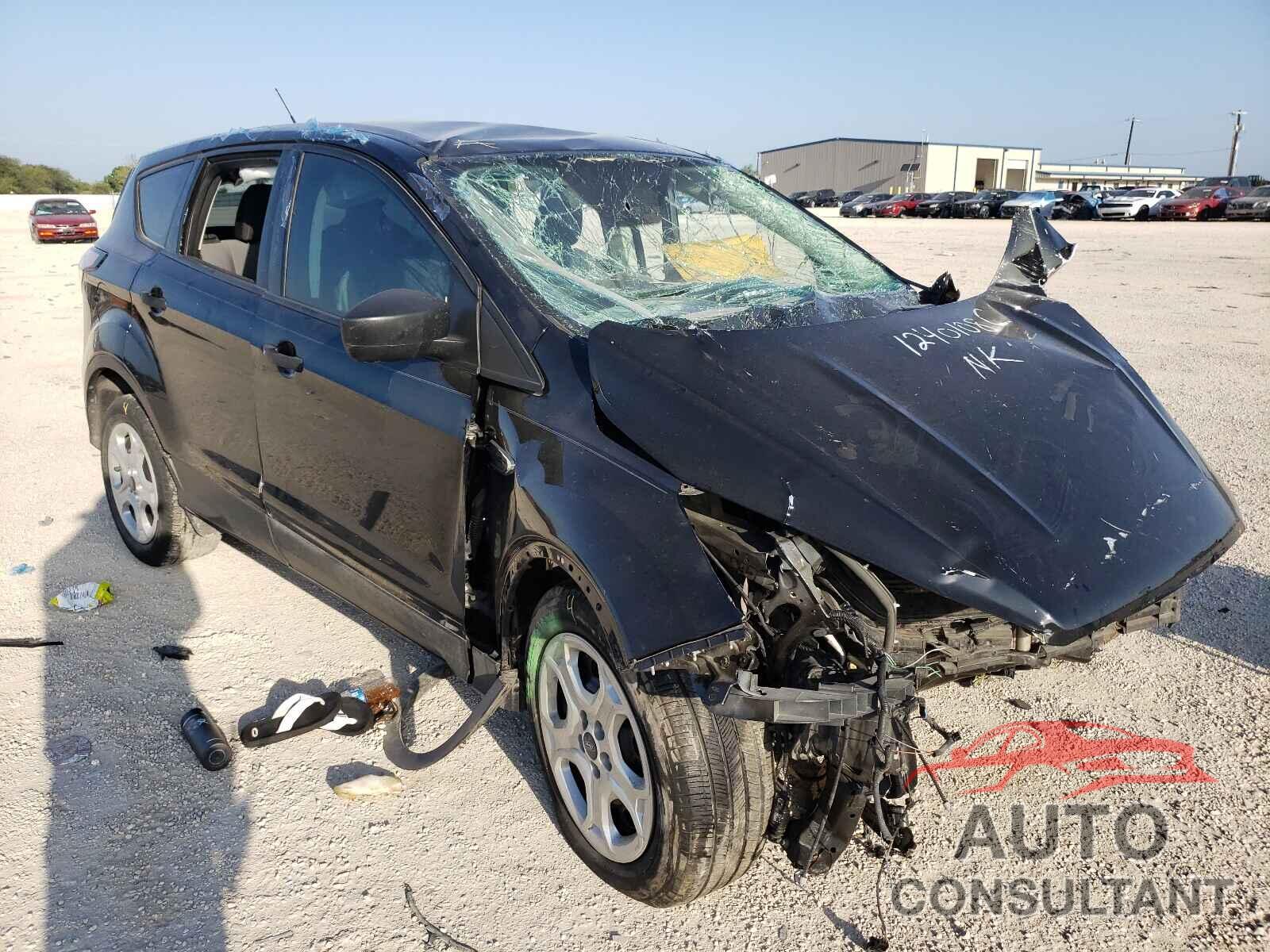 FORD ESCAPE 2018 - 1FMCU0F70JUC34473