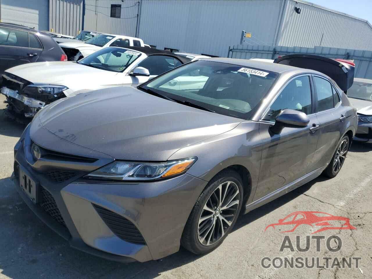 TOYOTA CAMRY 2018 - 4T1B11HK3JU566399