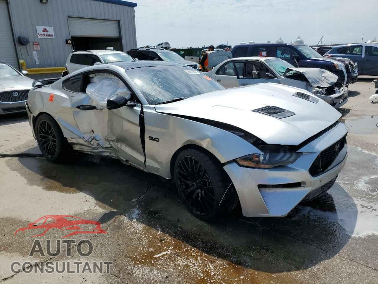 FORD MUSTANG 2019 - 1FA6P8CFXK5151475