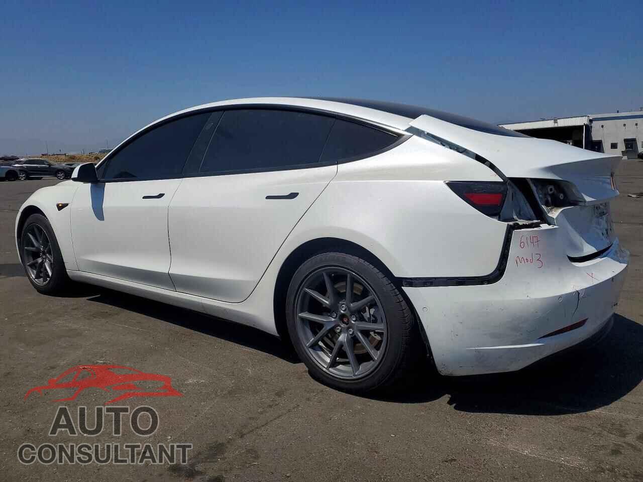 TESLA MODEL 3 2021 - 5YJ3E1EA5MF858819