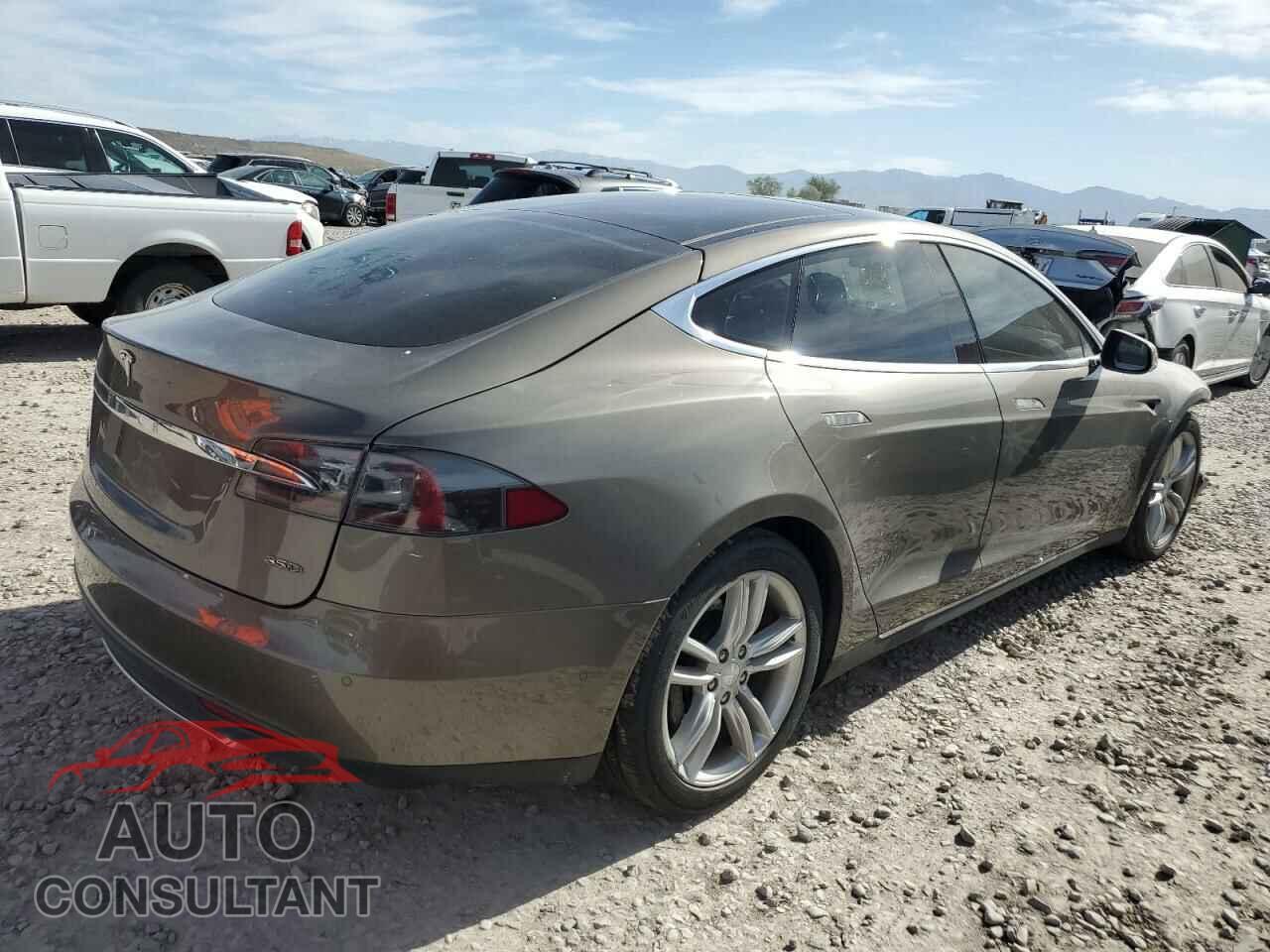 TESLA MODEL S 2015 - 5YJSA1H25FF088801