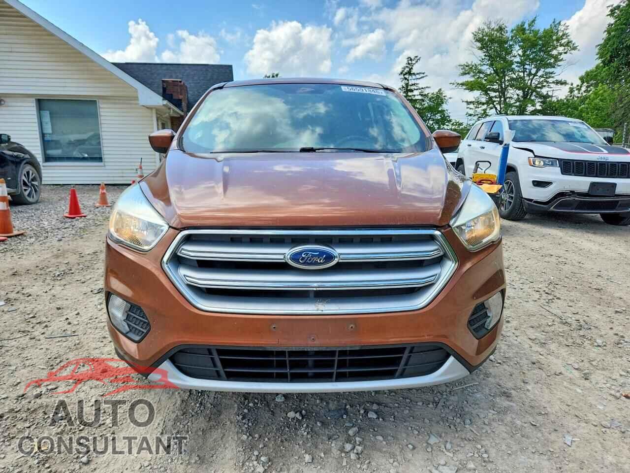 FORD ESCAPE 2017 - 1FMCU0GD2HUD73602
