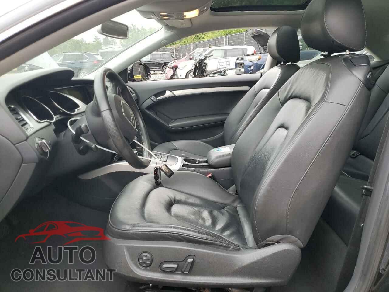 AUDI A5 2010 - WAUCFAFR3AA038872