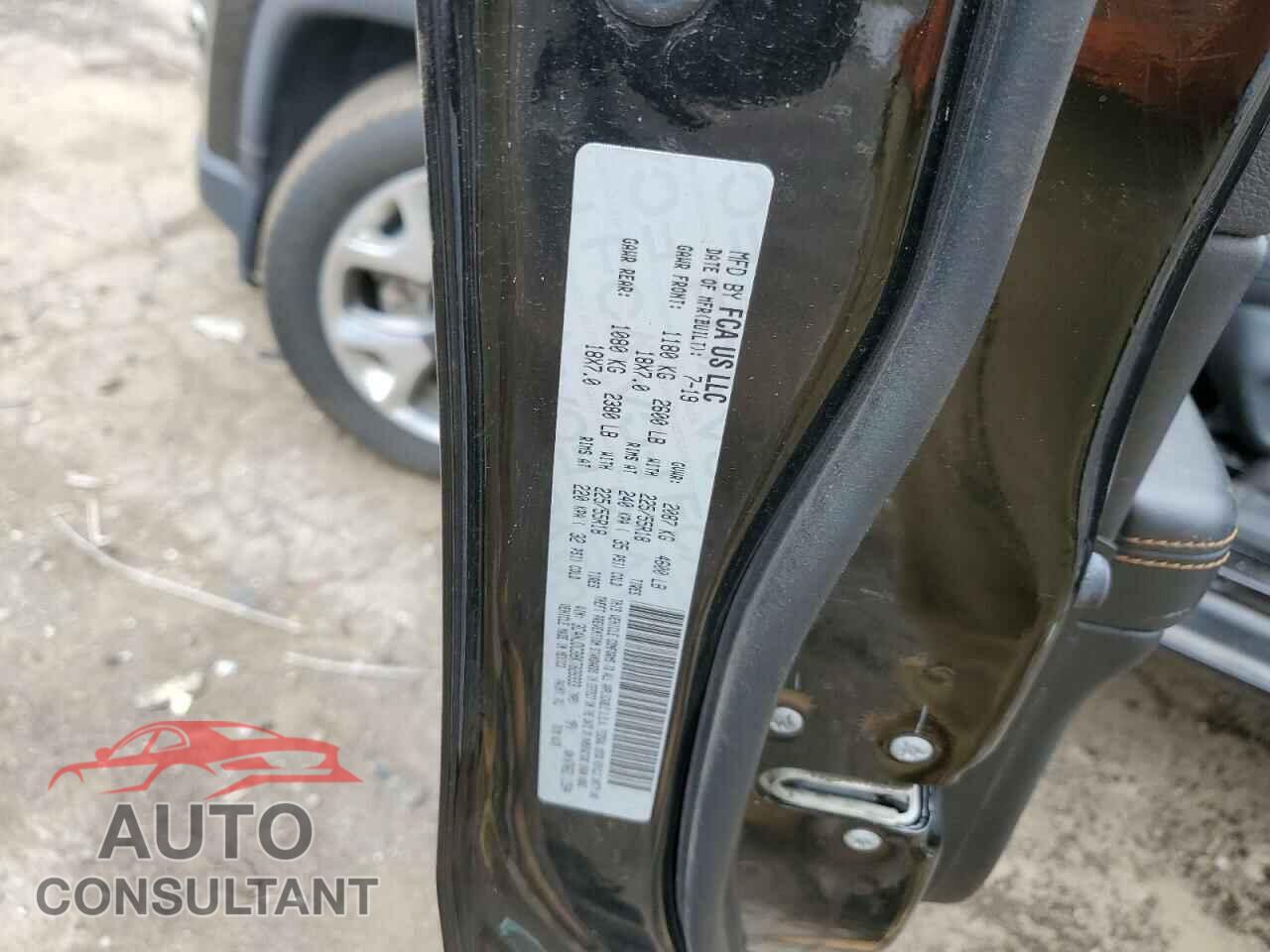 JEEP COMPASS 2019 - 3C4NJDCB8KT826933