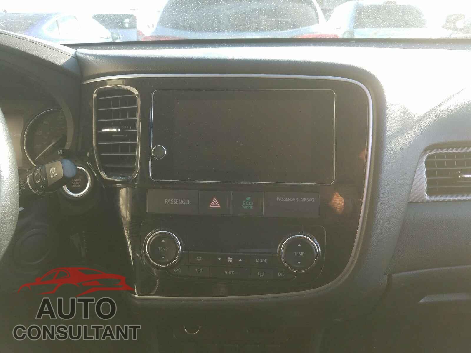 MITSUBISHI OUTLANDER 2017 - JA4AZ3A39HZ003730