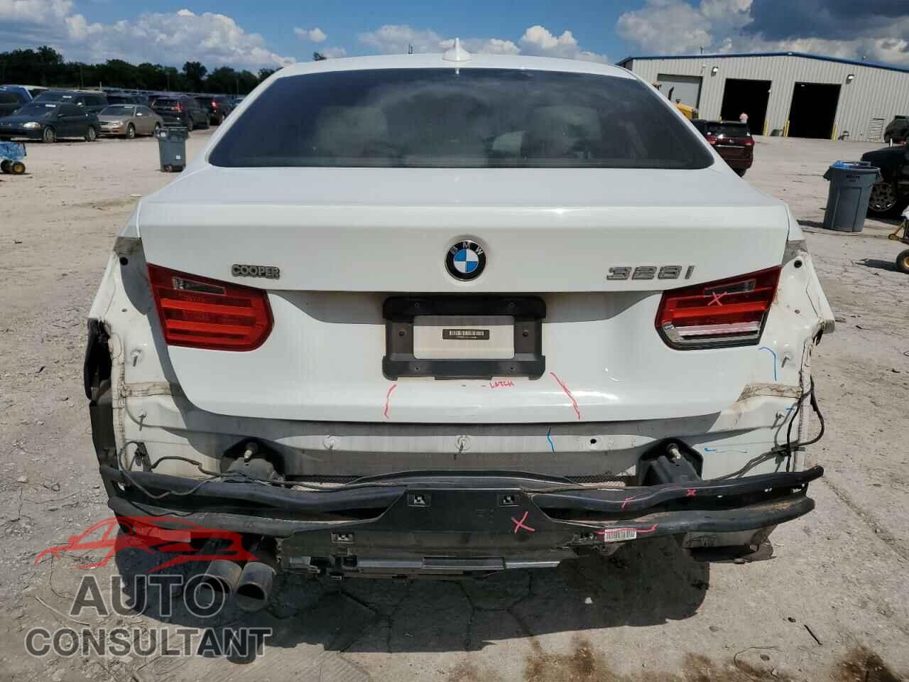 BMW 3 SERIES 2013 - WBA3A5C5XDF359399
