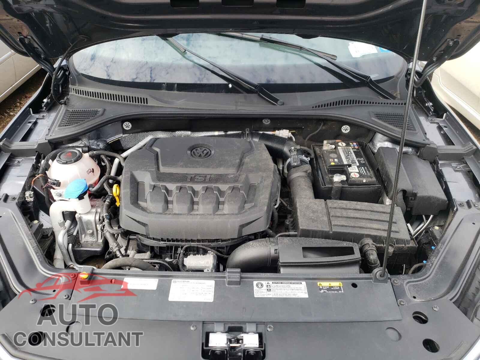 VOLKSWAGEN PASSAT 2020 - 1VWAA7A33LC024814