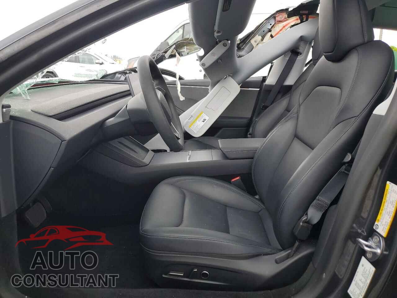 TESLA MODEL 3 2025 - 5YJ3E1EA2SF035987