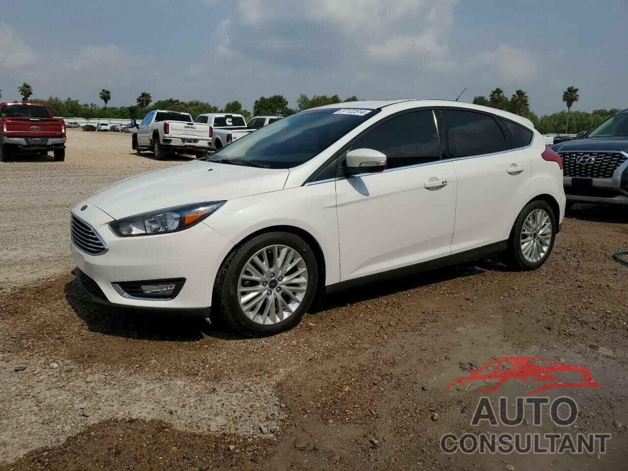 FORD FOCUS 2017 - 1FADP3N24HL272432