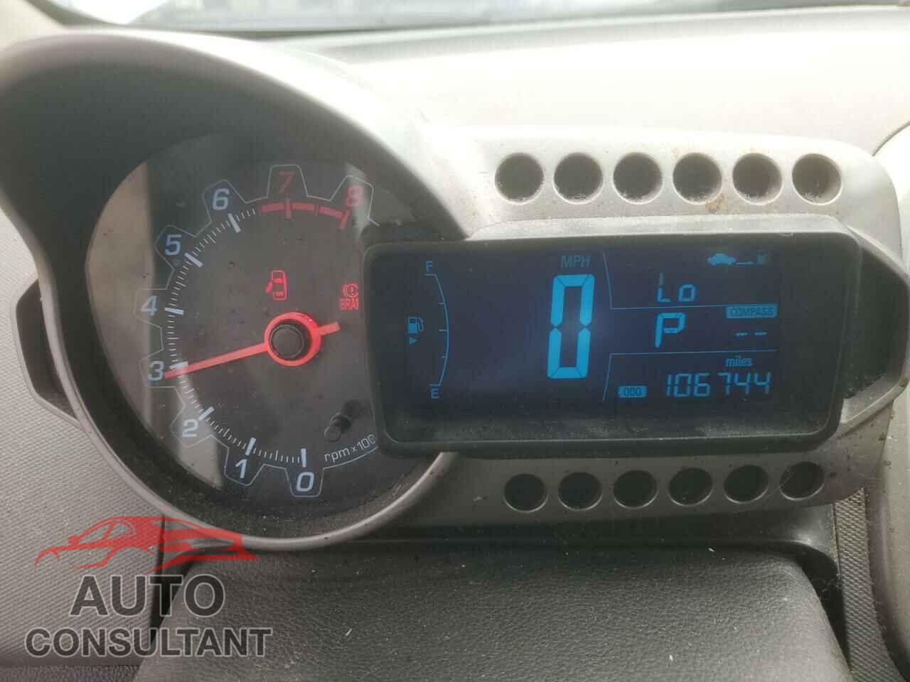 CHEVROLET SONIC 2014 - 1G1JC5SH7E4191663