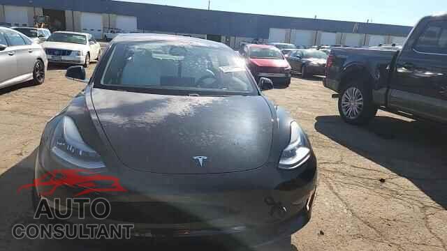 TESLA MODEL 3 2018 - 5YJ3E1EB0JF135058