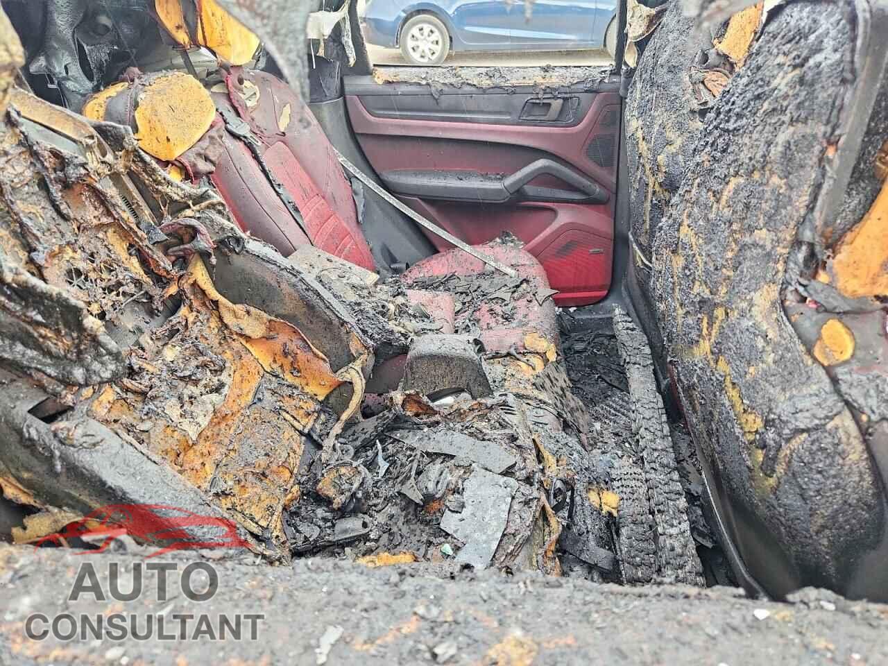PORSCHE CAYENNE 2019 - WP1AA2AY9KDA02924