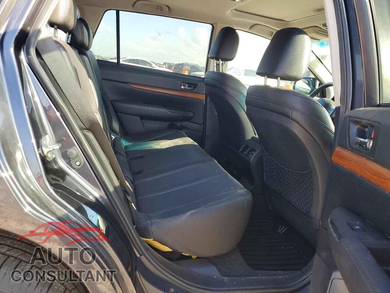 SUBARU OUTBACK 2013 - 4S4BRBLC2D3228002
