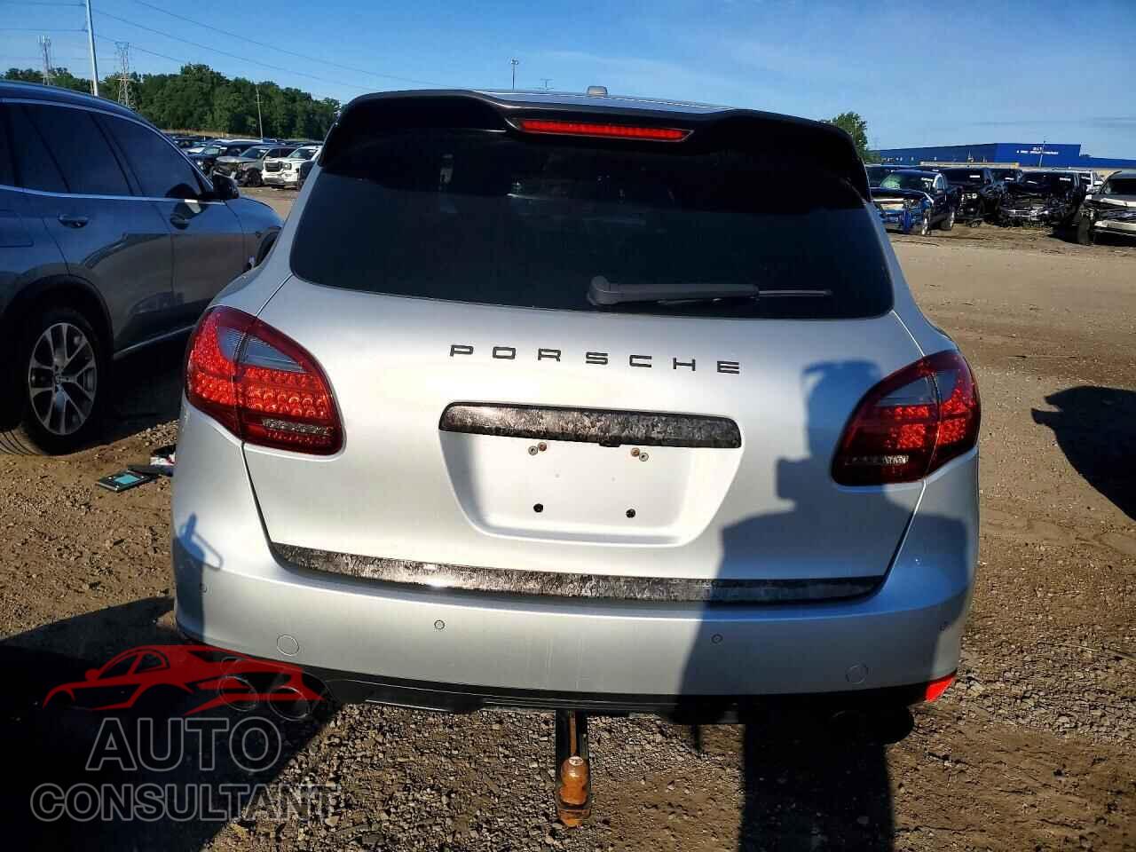 PORSCHE CAYENNE 2012 - WP1AA2A26CLA09784
