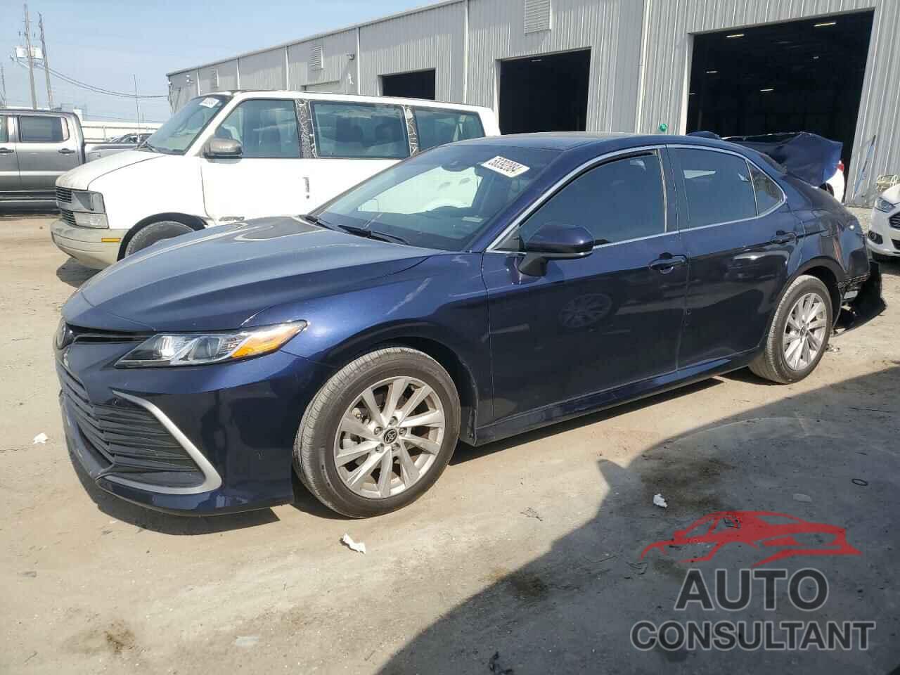 TOYOTA CAMRY 2022 - 4T1C11AK7NU052818