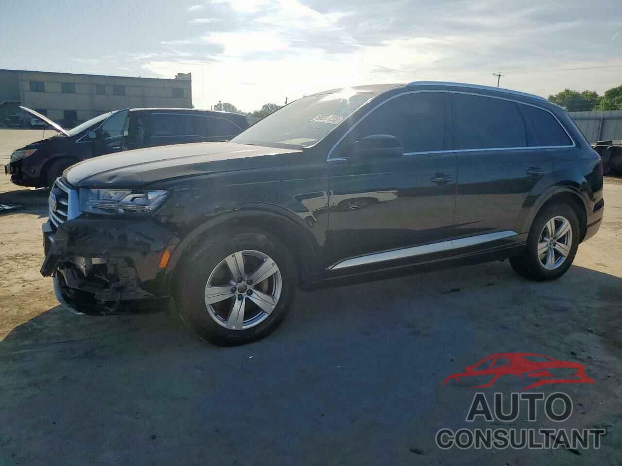 AUDI Q7 2018 - WA1LHAF7XJD017439