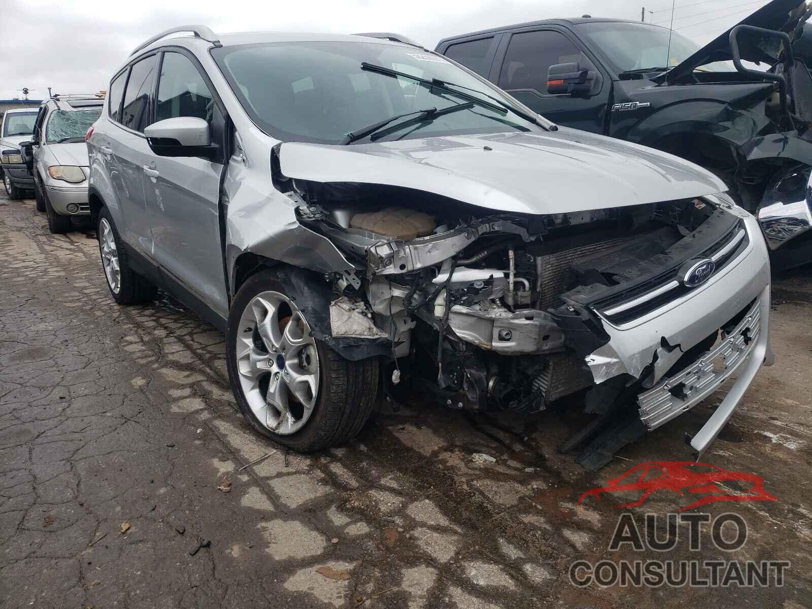 FORD ESCAPE 2016 - 1FMCU0J95GUB03640