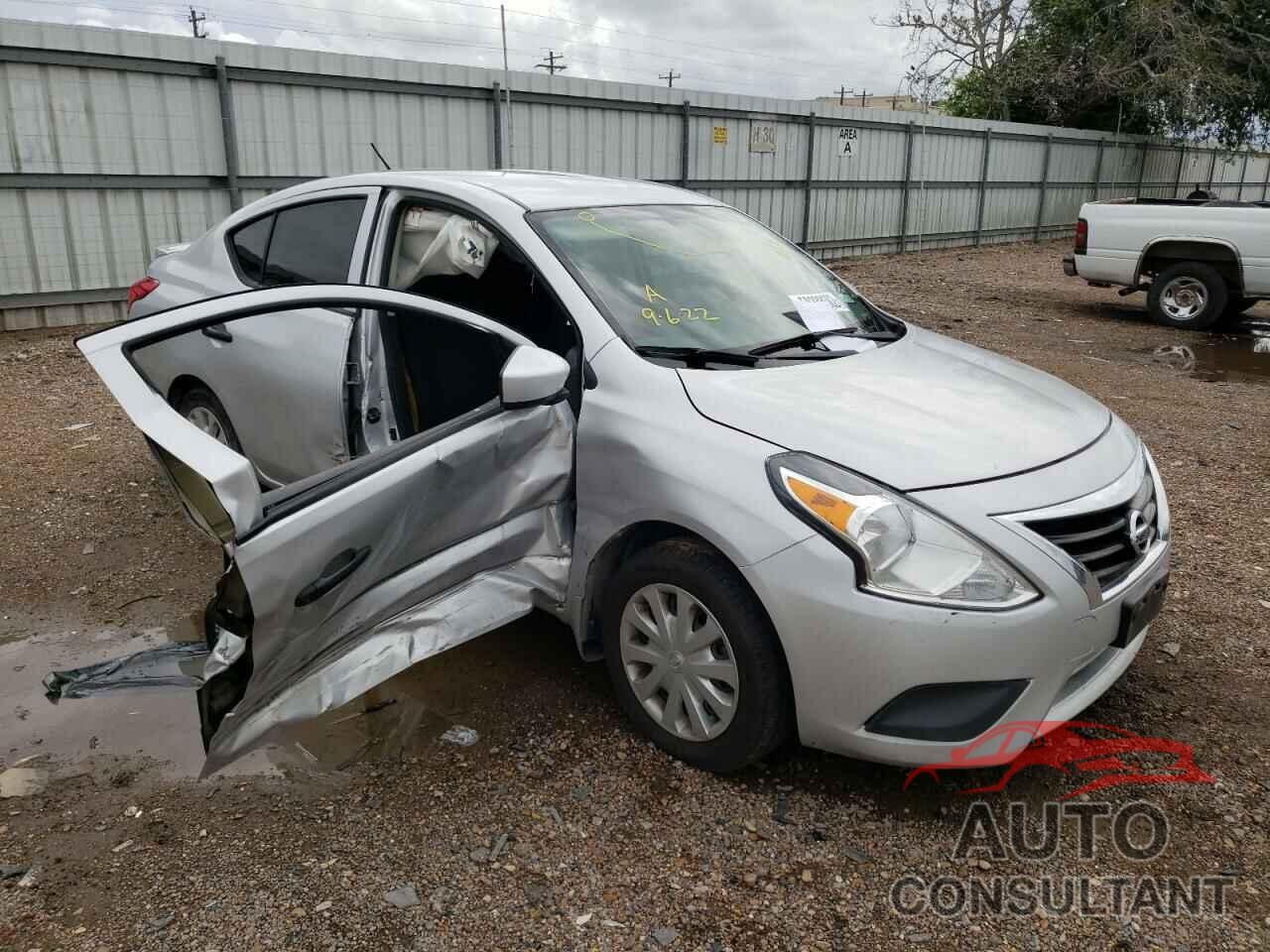 NISSAN VERSA 2017 - 3N1CN7AP3HL852251