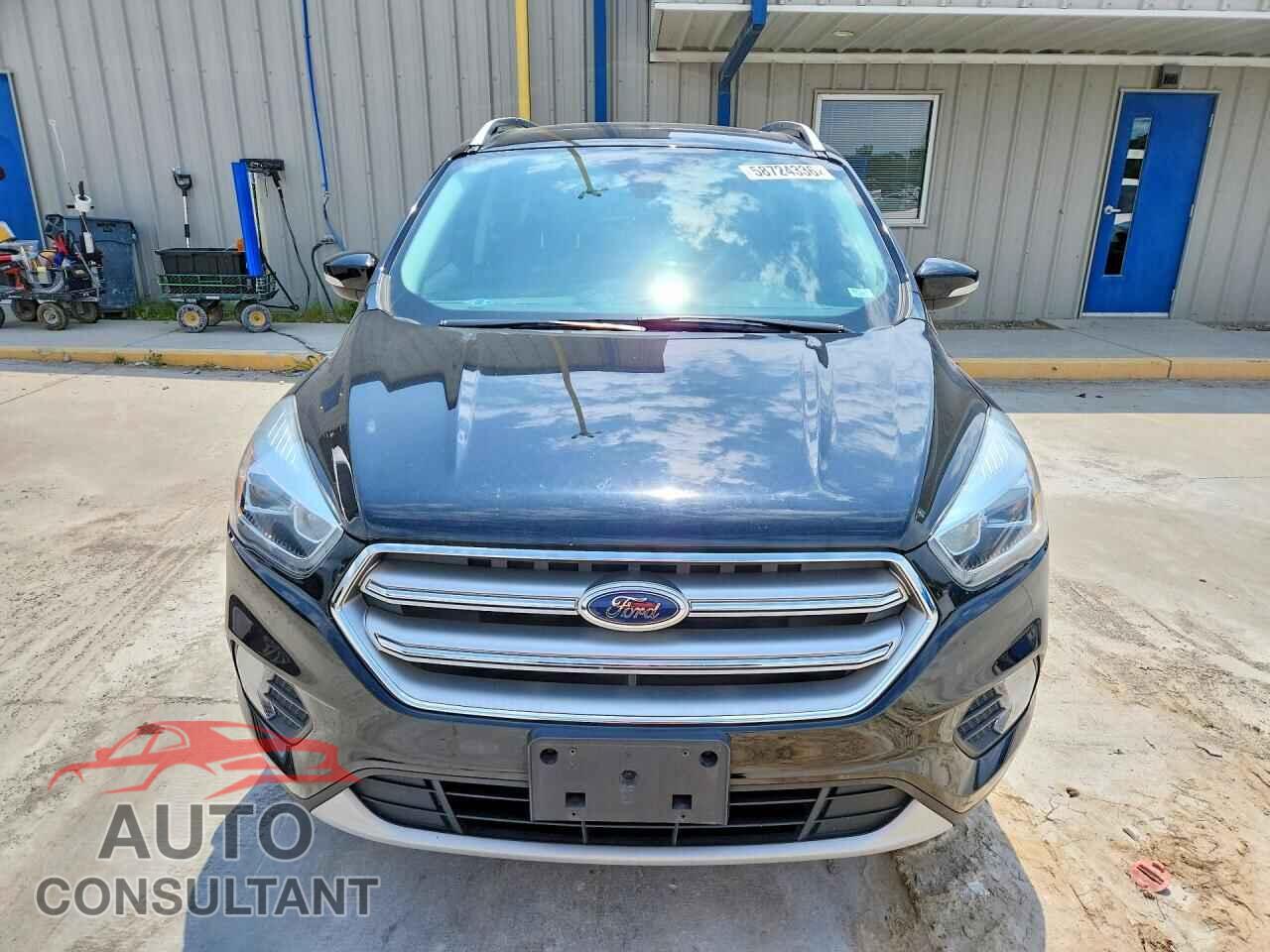 FORD ESCAPE 2017 - 1FMCU0JD8HUB52644