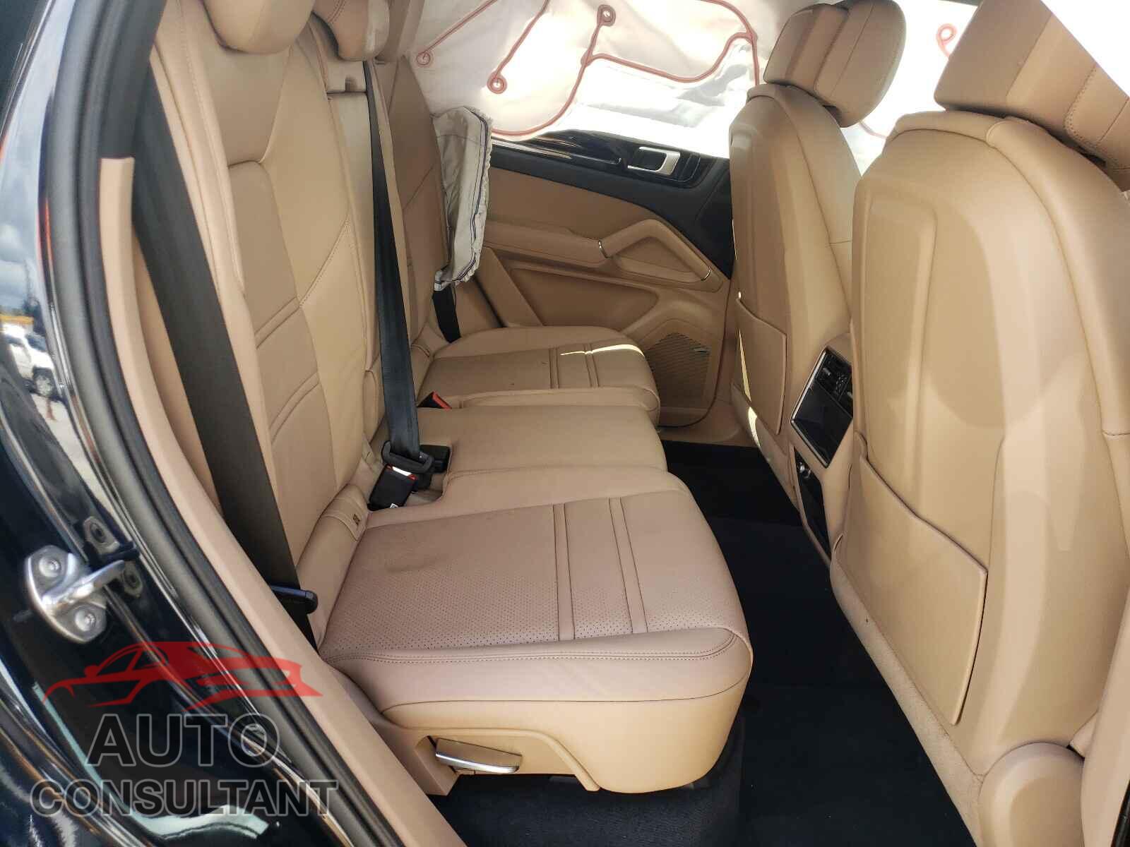 PORSCHE CAYENNE 2021 - WP1AA2AY0MDA01924