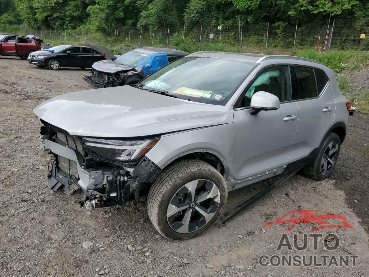 VOLVO XC40 PLUS 2023 - YV4L12UN3P2929560