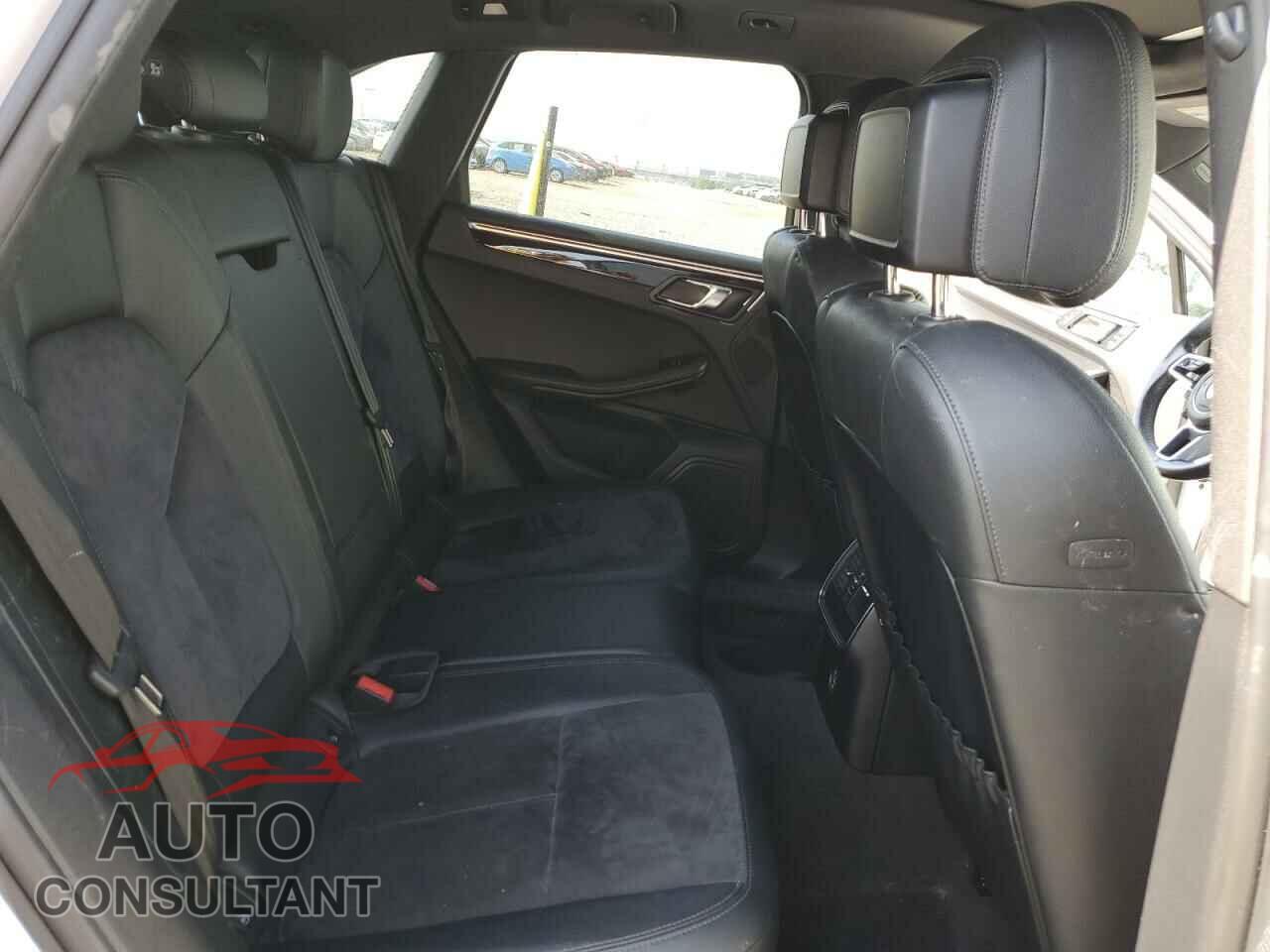 PORSCHE MACAN 2018 - WP1AA2A57JLB24014