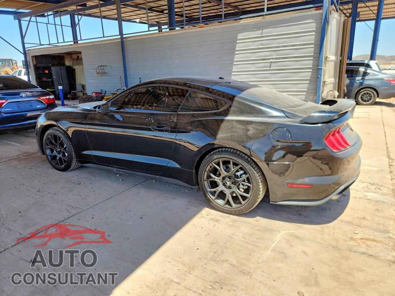 FORD MUSTANG 2018 - 1FA6P8TH7J5180075