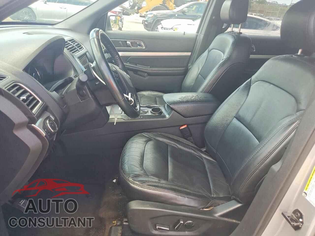 FORD EXPLORER 2017 - 1FM5K7D88HGD48216