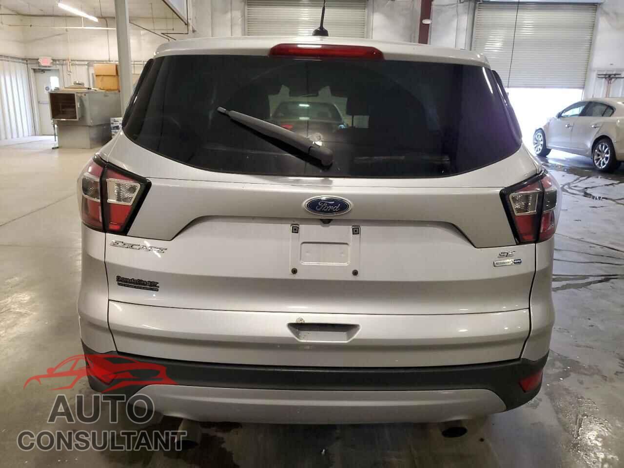 FORD ESCAPE 2017 - 1FMCU9GD4HUE96158