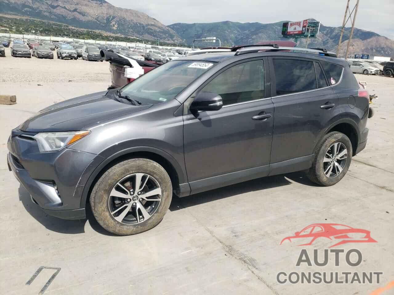 TOYOTA RAV4 2017 - JTMRFREV3HD216735