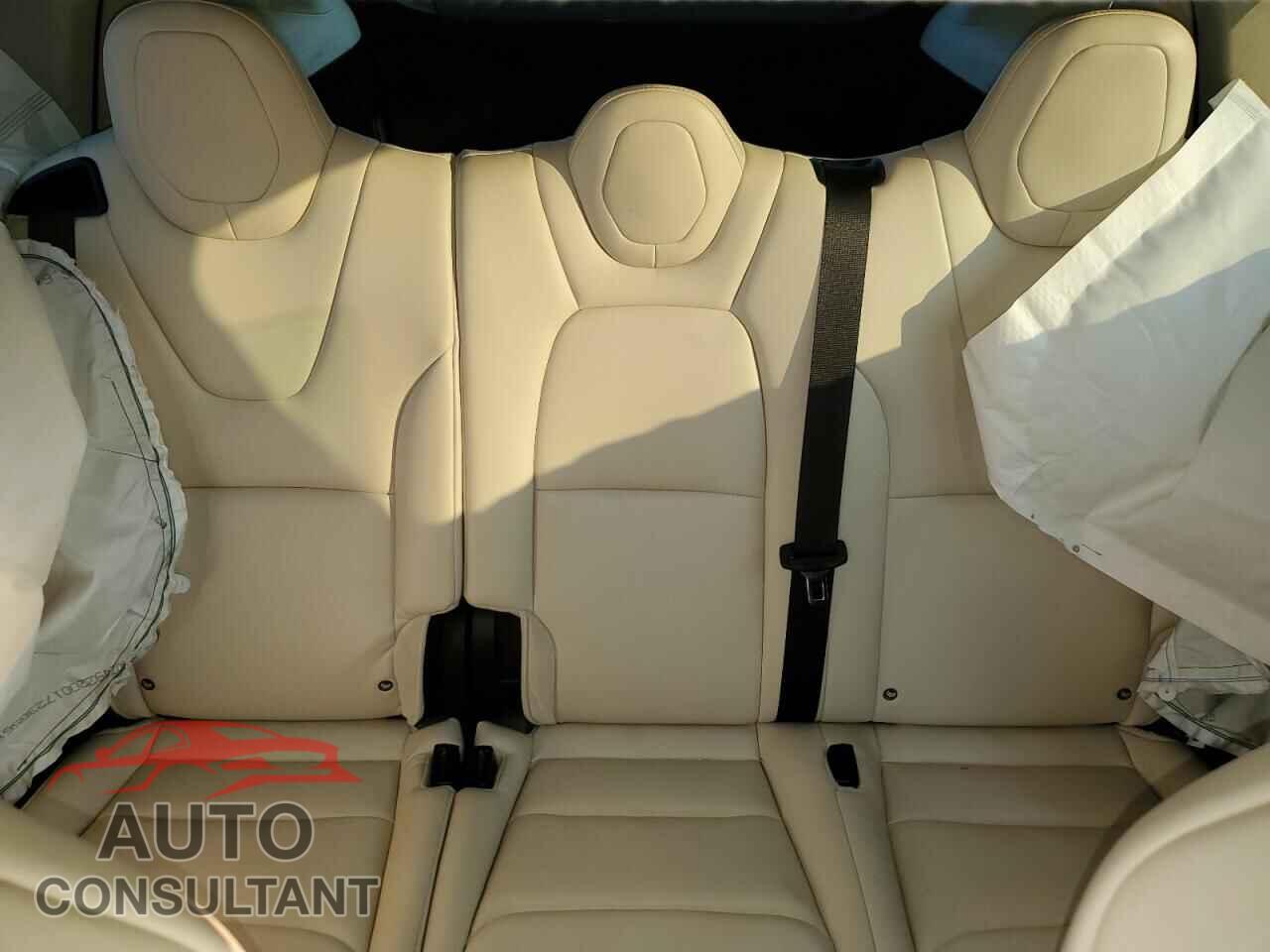 TESLA MODEL X 2018 - 5YJXCDE25JF090210