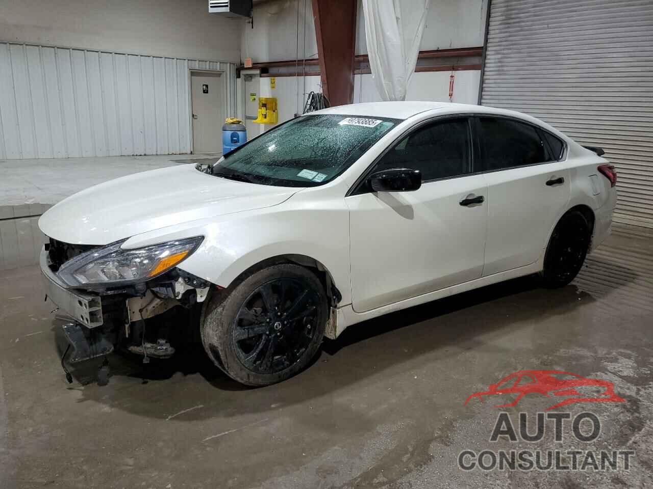 NISSAN ALTIMA 2018 - 1N4AL3AP6JC475201
