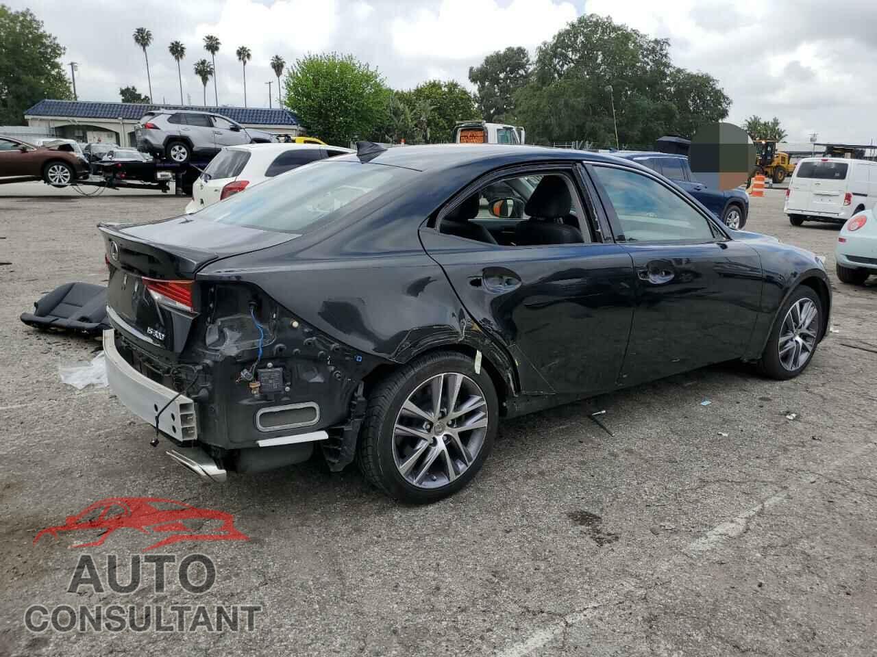 LEXUS IS 2018 - JTHBA1D21J5075686