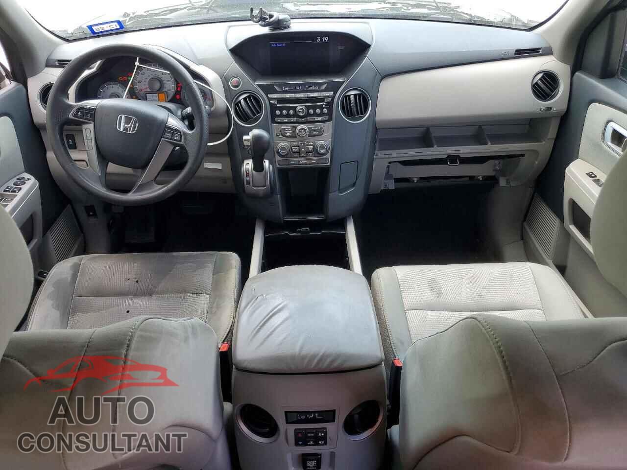 HONDA PILOT 2015 - 5FNYF3H21FB005937