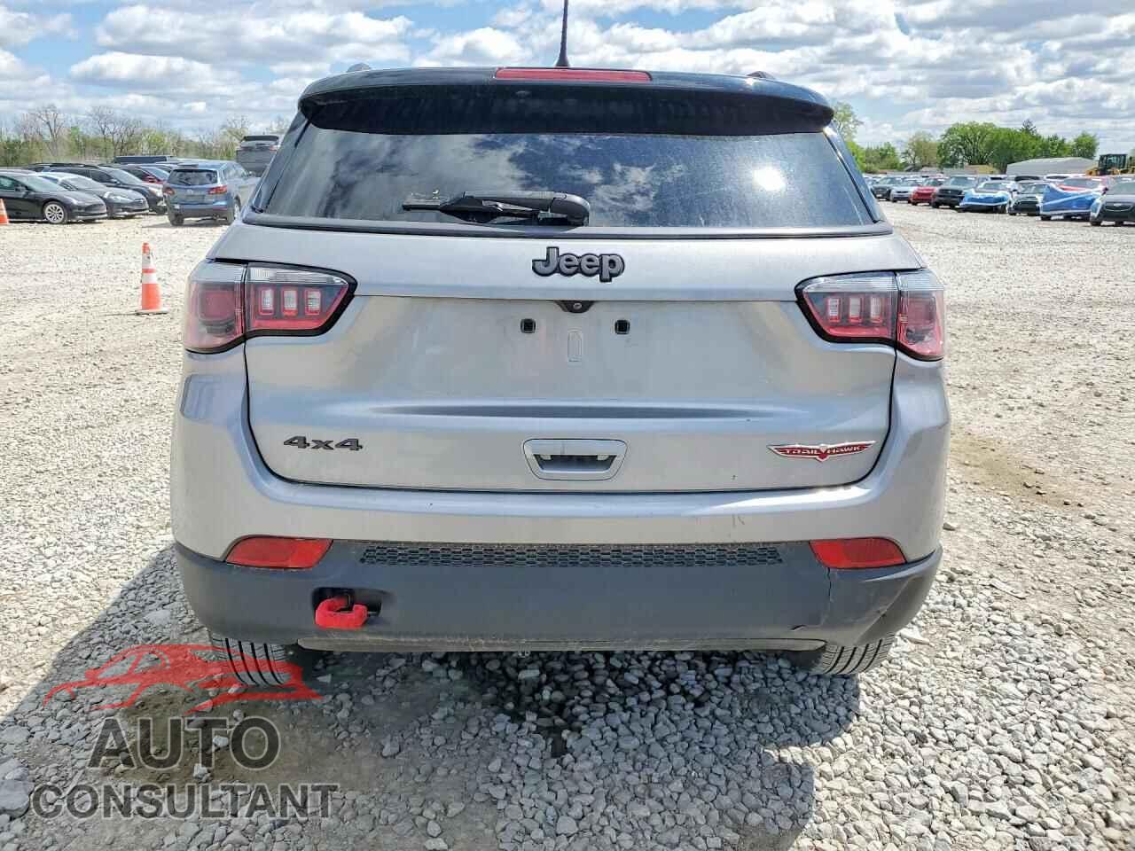 JEEP COMPASS 2019 - 3C4NJDDB8KT671038