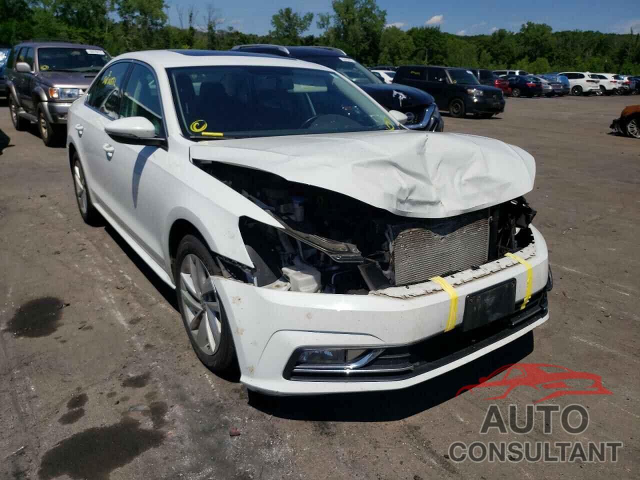 VOLKSWAGEN PASSAT 2018 - 1VWBA7A35JC036593