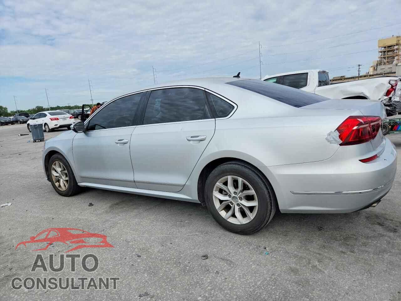 VOLKSWAGEN PASSAT 2017 - 1VWAT7A36HC031497