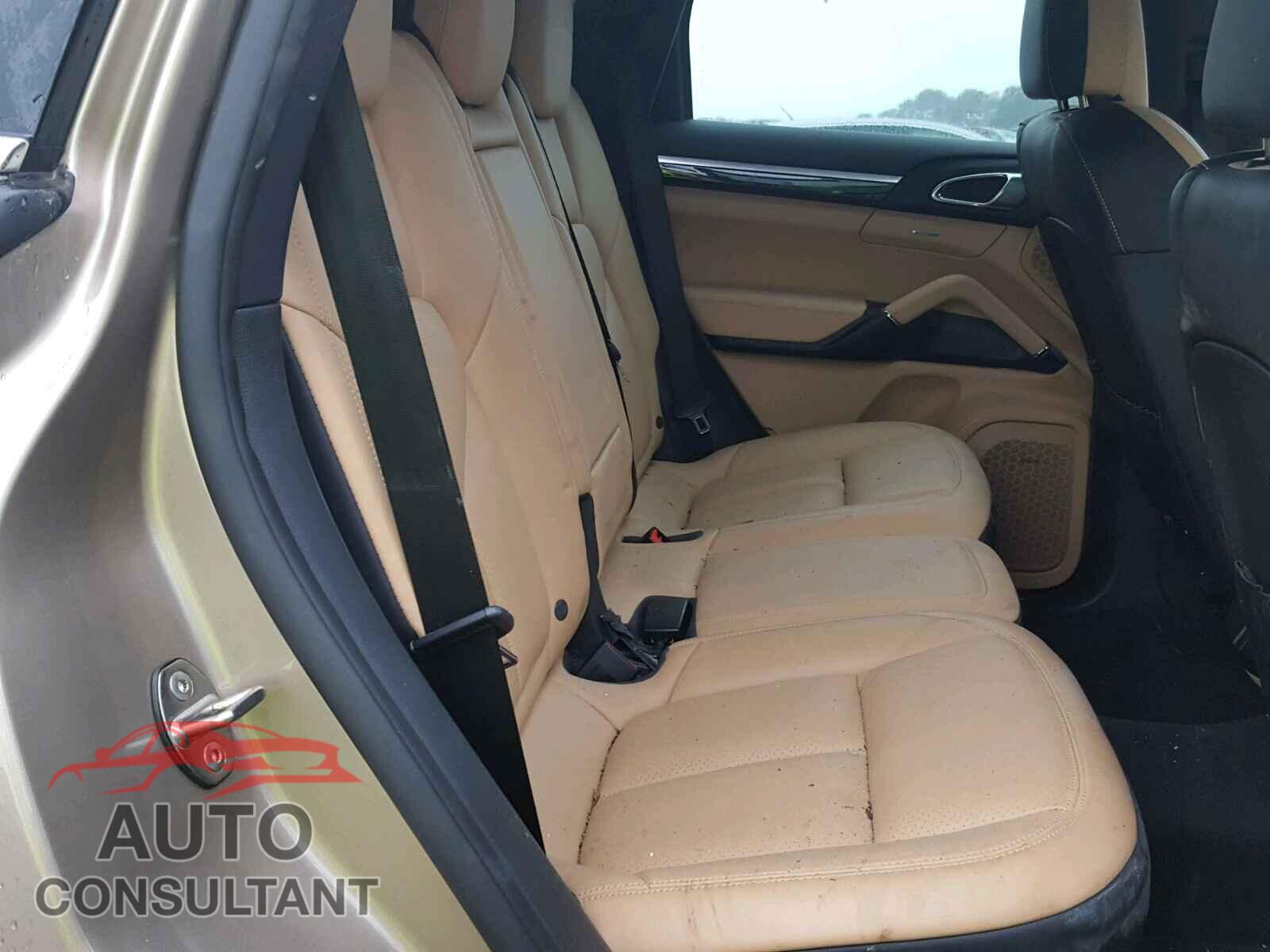 PORSCHE CAYENNE 2016 - WP1AA2A22GLA00621