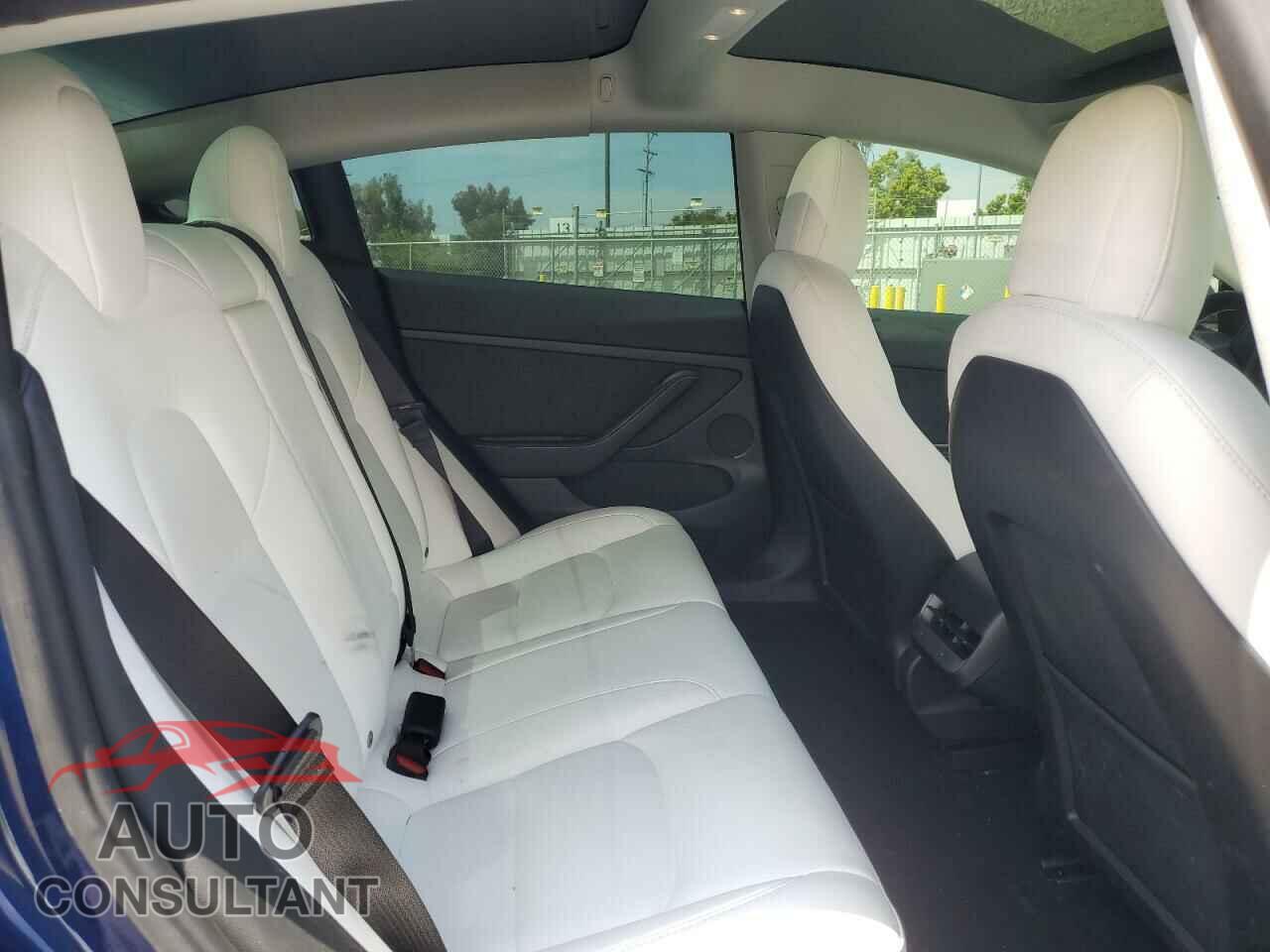 TESLA MODEL 3 2022 - 5YJ3E1EA6NF325895