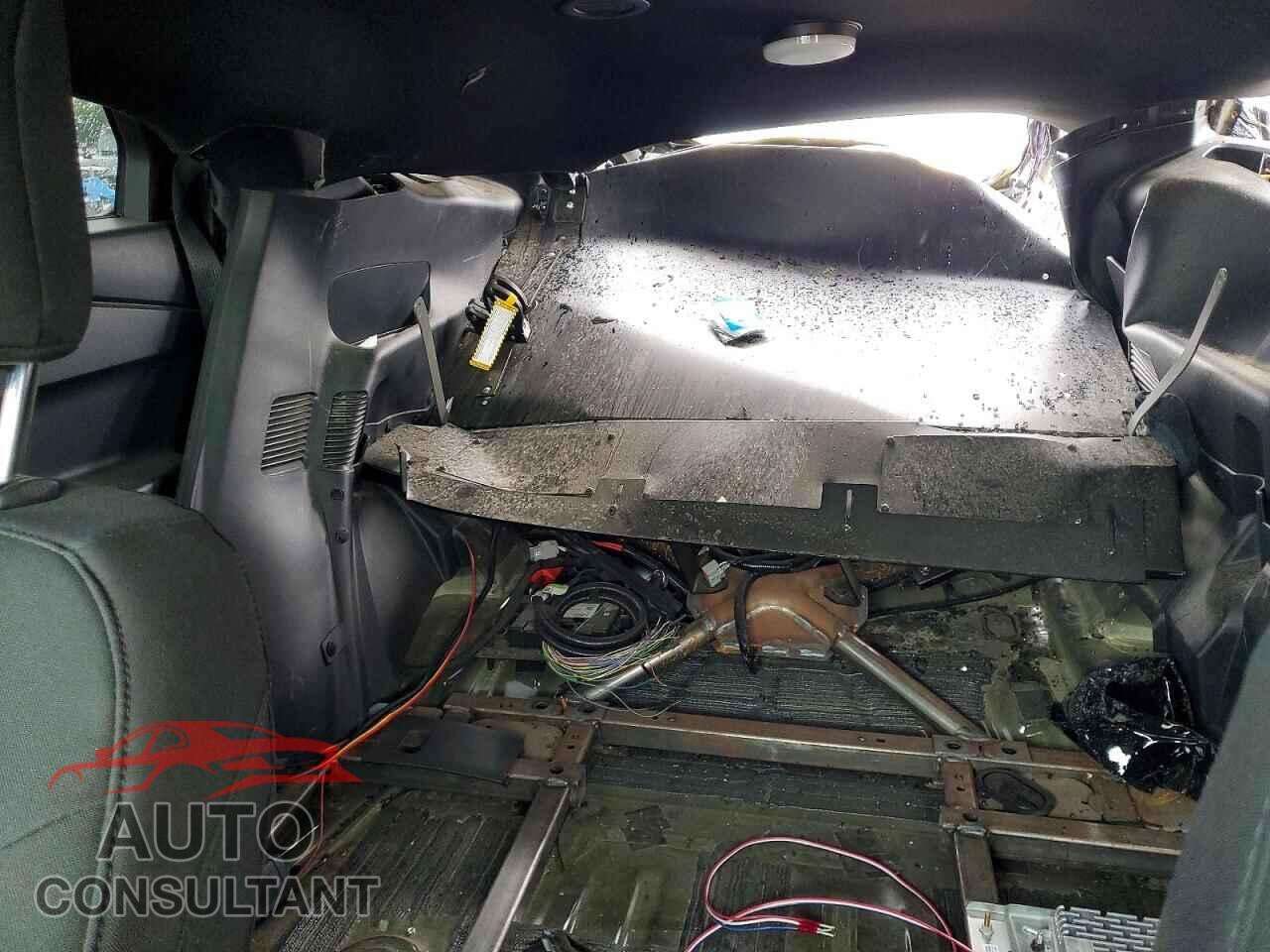 FORD EXPL 2025 - 1FM5K8AC5SGB52529