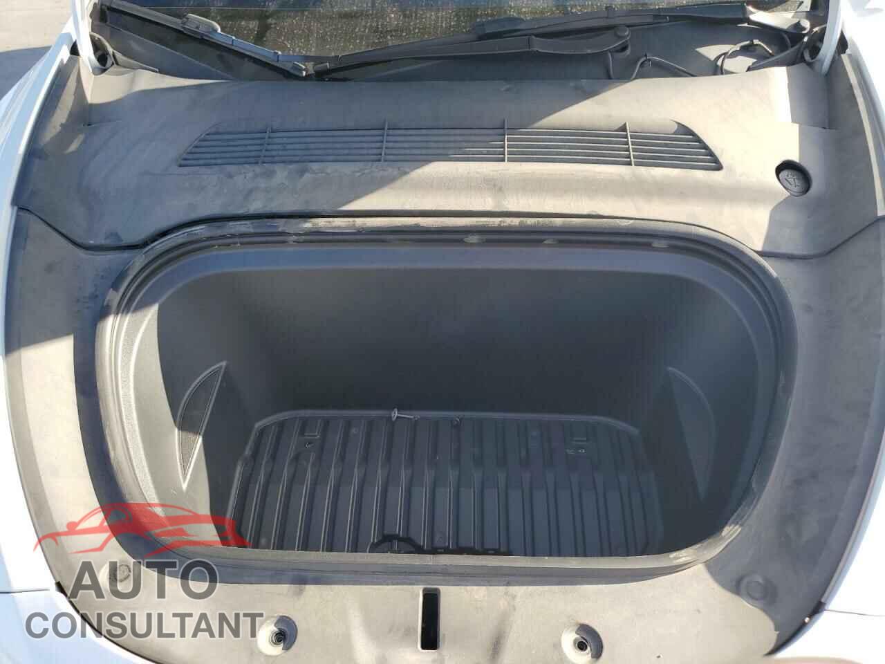 TESLA MODEL Y 2022 - 7SAYGDEEXNF408169