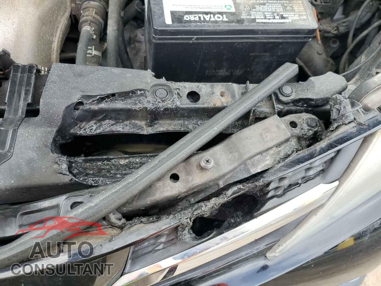 TOYOTA RAV4 2013 - 2T3BFREV8DW018182